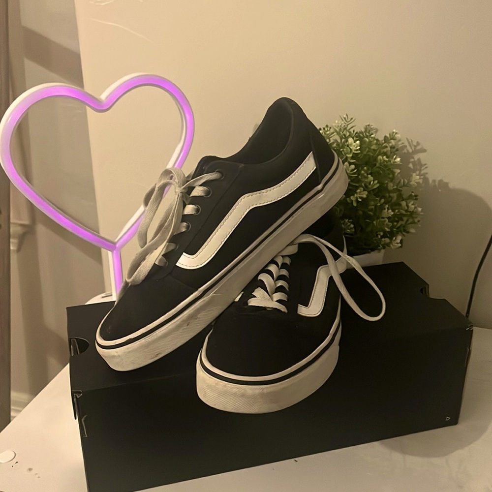 The original black and white vans